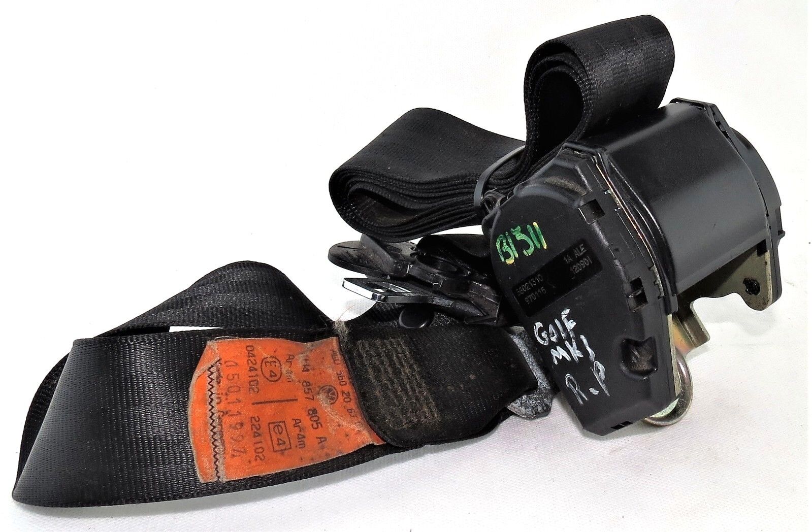 1H4857805A VW Golf MKIII 92-97 Genuine Rear Passenger Side Seat Belt Main Image 1H4857805A VW Golf MKIII 92-97 Genuine Rear Passenger Side Seat Belt - Image 1