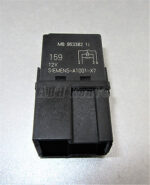 643-Volvo (1990-2015) Multi-Use 4-Pin Black Relay MB 953382 11 Siemens-A1001-X7 - Image 3
