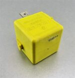 174-Mercedes B A C E M S R Class 5-Pin Yellow Relay A0025421419 V23134-A52-X335