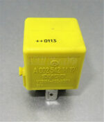 174-Mercedes B A C E M S R Class 5-Pin Yellow Relay A0025421419 V23134-A52-X335 - Image 5