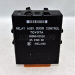 8598002020 Toyota Corolla Genuine 12V Door Locking Control Module Unit - Image 3