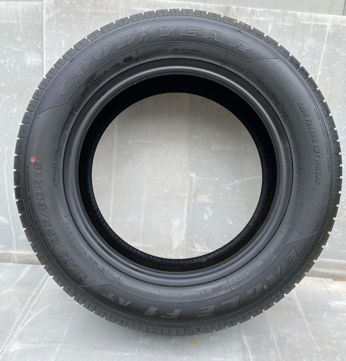 Genuine 1x Goodyear Eagle F1 AT SUV 4x4 255/60 R19 Inch 113W M+S Tyre 7.6 mm Main Image Genuine 1x Goodyear Eagle F1 AT SUV 4x4 255/60 R19 Inch 113W M+S Tyre 7.6 mm - Image 1