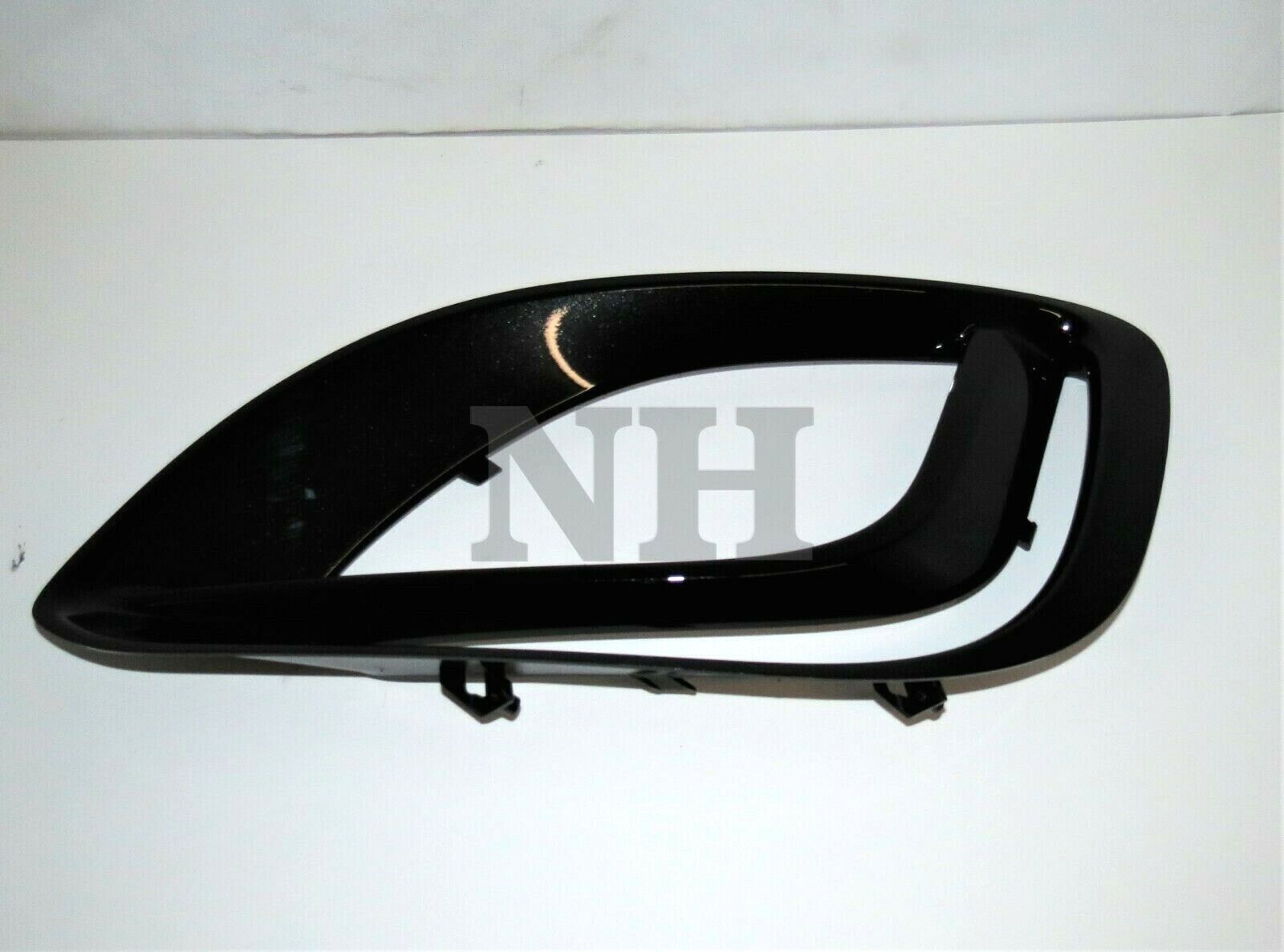 MX53-79F909-B Jaguar F-Type Genuine Outer Mesh Bezel LH DY Bumper Santorini Blck Main Image MX53-79F909-B Jaguar F-Type Genuine Outer Mesh Bezel LH DY Bumper Santorini Blck - Image 1