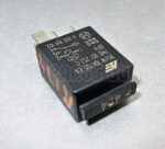 Audi VW Seat Skoda Black (404) Contact Close Relay 95VW10K705EA 7M0951253C