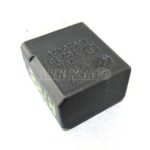 188-Fiat Alfa Romeo (00-16) 4-Pin Multi-Use Black Relay 46520421 20A A727 702.30