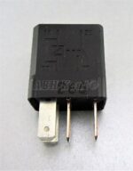 188-Fiat Alfa Romeo (00-16) 4-Pin Multi-Use Black Relay 46520421 20A A727 702.30 - Image 4