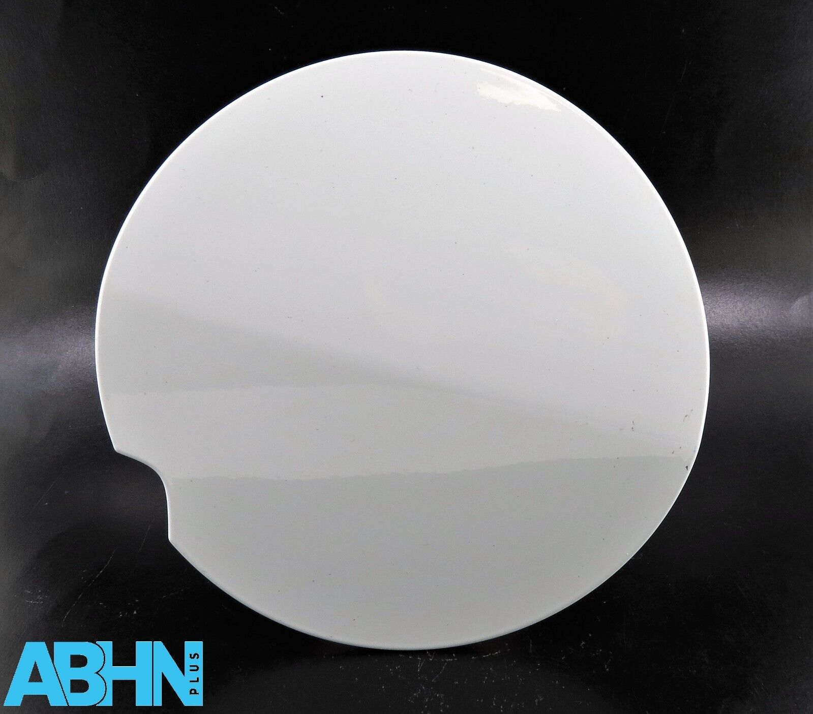 Renault Clio III MK3 Sport 197 200 (06 - 14) Fuel Flap Cover 8200441759 in White Main Image Renault Clio III MK3 Sport 197 200 (06 - 14) Fuel Flap Cover 8200441759 in White - Image 1