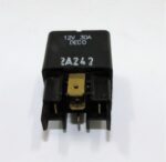 Genuine SsangYong (1995-2005) 5-Pin Multiuse Black Relay 6618225338 12V 30A Deco - Image 3