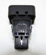 Genuine Nissan Note E11 (2006-2012) Hazard Light Switch Button Niles 06019 Black - Image 7