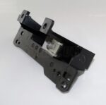 HY32047A27B Discovery 5 L462 Dashboard 10 Inch Screen Display Left Side Bracket - Image 5