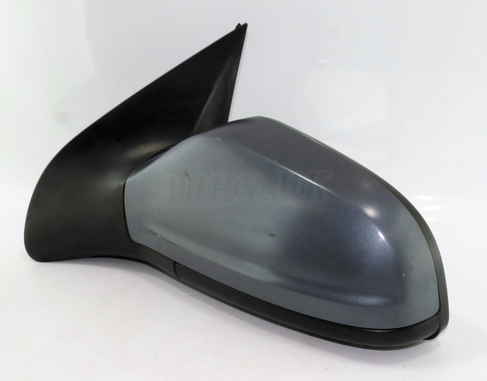 Land Rover Discovery Sport L550 (15-20) Front Right Window Glass DOT747-M540-AS2 Main Image Land Rover Discovery Sport L550 (15-20) Front Right Window Glass DOT747-M540-AS2 - Image 1