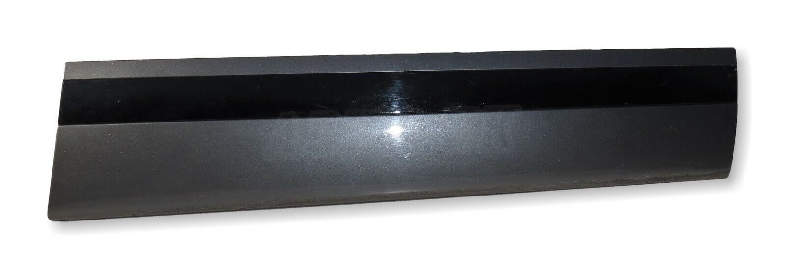 Range Rover Velar L560 Front Right Door Cladding Lower Mould Trim Grain - Narvik Main Image Range Rover Velar L560 Front Right Door Cladding Lower Mould Trim Grain - Narvik - Image 1