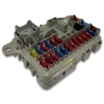 Rover MGF MG-TF 200 45 400 Under the Dashboard Relay and Fuse Box Unit YQE101971