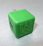 Saab / Vauxhall / Opel (1990-2005) Fuel Pump Green Relay 03447012 12V 30A