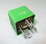 Saab / Vauxhall / Opel (1990-2005) Fuel Pump Green Relay 03447012 12V 30A - Image 2