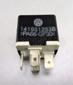 VW Audi Seat Skoda 4 PIN Black Relay (No: 53) 141951253B Bitron 12V 40A - Image 3