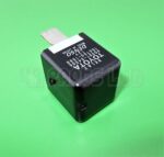 Toyota Avensis Corolla RV4 Black Relay Denso 90987-04006 156700-1580 5-PIN