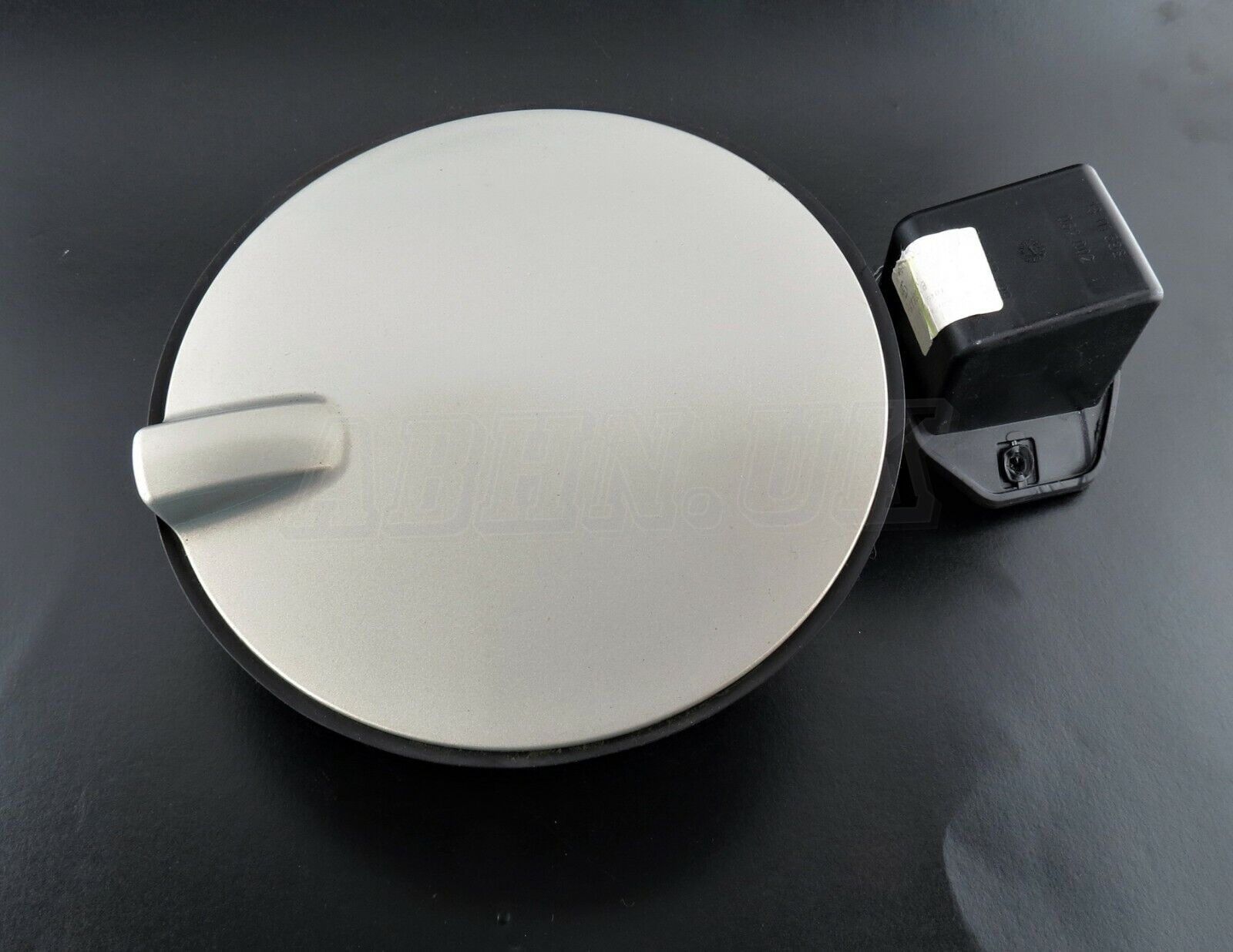 Vauxhall Astra H MK5 (2004-2011) Fuel-In Flap Cover 13111597 HB5 Pannacotta Z1RU Main Image Vauxhall Astra H MK5 (2004-2011) Fuel-In Flap Cover 13111597 HB5 Pannacotta Z1RU - Image 1