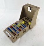 Subaru Legacy MK4 IV /03-09 Relay Holder and Fuse Box Junction Box 82201AG000 21 - Image 3