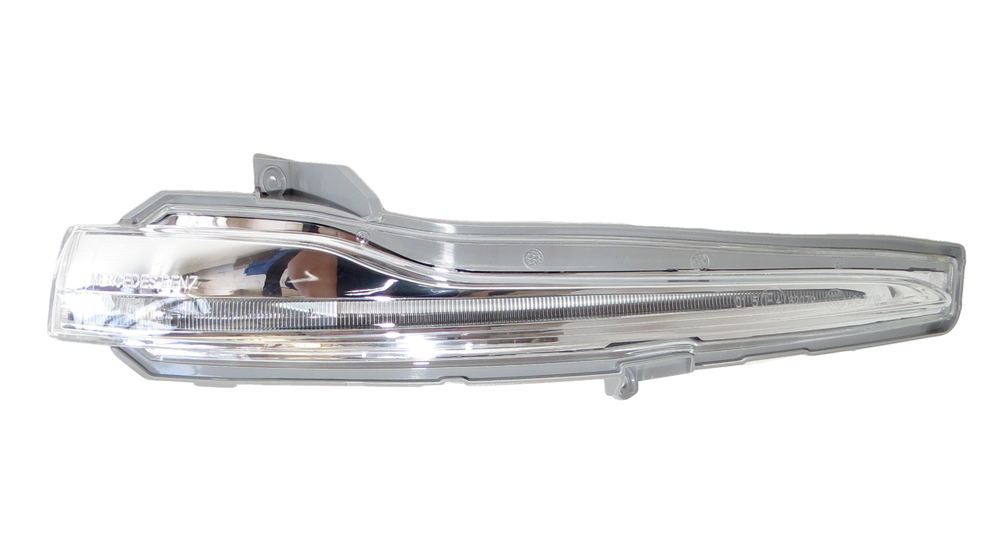 Mercedes-Benz E C S Class Right Side indicator Lens on the Mirror (Non-Tinted) Main Image Mercedes-Benz E C S Class Right Side indicator Lens on the Mirror (Non-Tinted) - Image 1