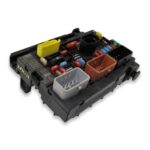 Peugeot Citroen BSM-R05-00 Fuse & Relay Box HW: 276 SW: 8A 9663100480 Delphi BSM