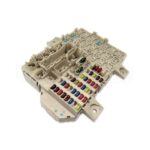 MR979367 Mitsubishi Colt 02-04 Genuine Relay And Fuse Box Unit