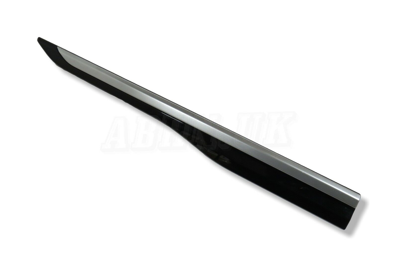 Range Rover Velar L560 Front Right Door Plastic Trim Silver/ Atlas J8A2-29426-BD Main Image Range Rover Velar L560 Front Right Door Plastic Trim Silver/ Atlas J8A2-29426-BD - Image 1