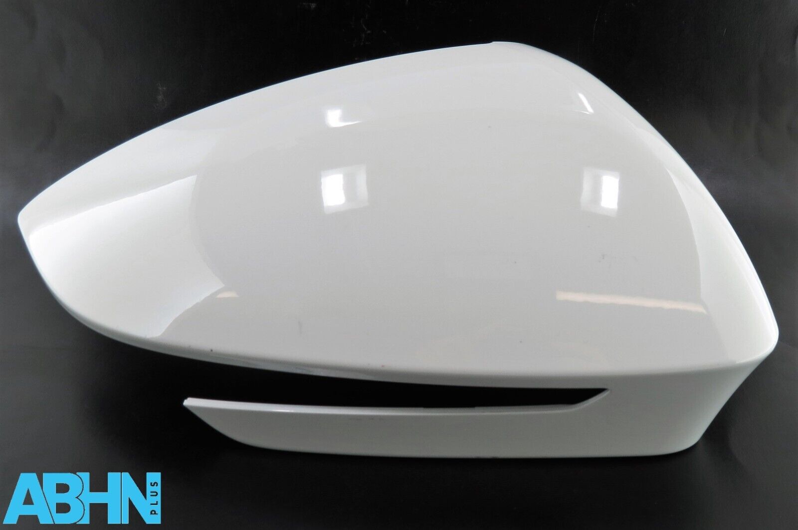 11B.857.538 VW ID.4 ID.5 Genuine Right Side Wing Mirror Cap Cover Gloss White 4 Main Image 11B.857.538 VW ID.4 ID.5 Genuine Right Side Wing Mirror Cap Cover Gloss White 4 - Image 1
