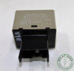 Subaru 06-13 8-Pin Turn Signal Flasher Relay 86111AG001 Denso 066500-6791 FM257X - Image 3