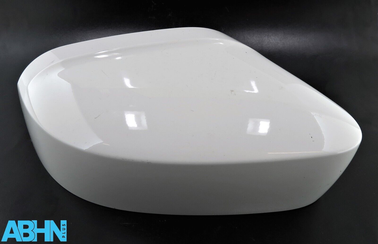 2K5857528B VW Caddy MK4 Genuine Right RH Side Wing Mirror Cover Candy White B9A7 Main Image 2K5857528B VW Caddy MK4 Genuine Right RH Side Wing Mirror Cover Candy White B9A7 - Image 1