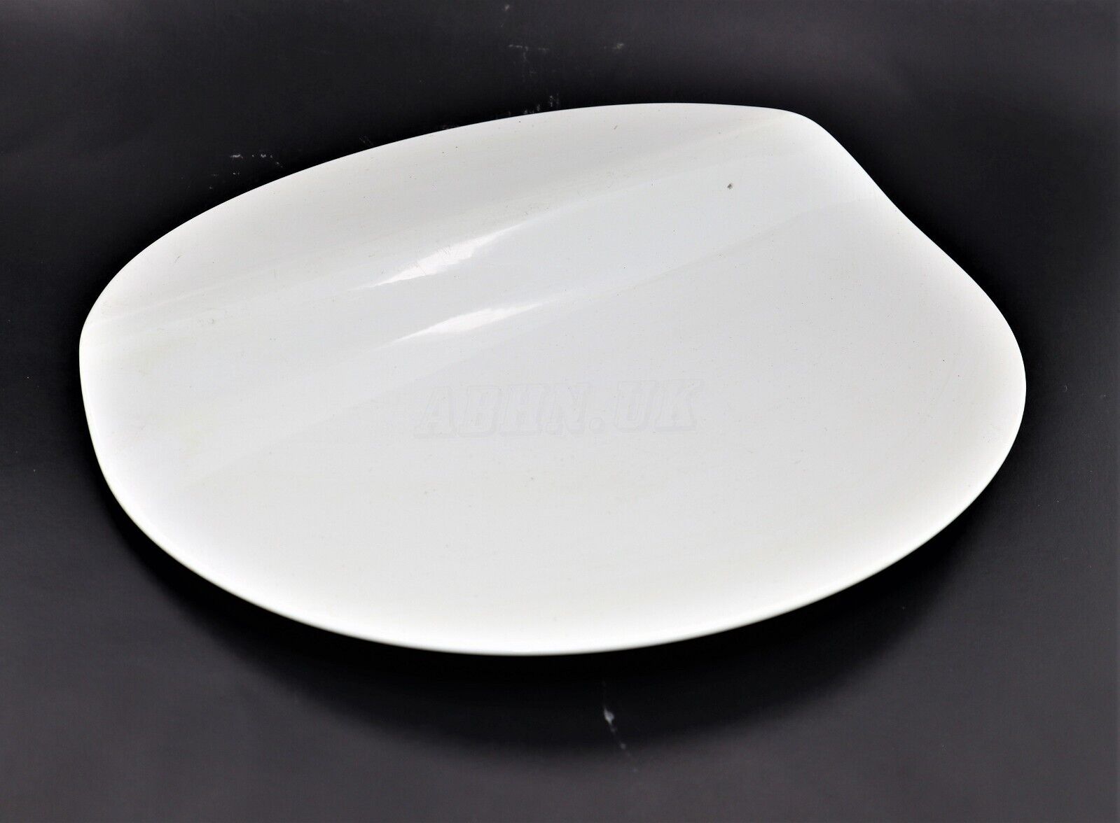 BMW 1 Series F21 (12-19) Hatchback Fill-in Fuel Flap Cover 51177270543 White Main Image BMW 1 Series F21 (12-19) Hatchback Fill-in Fuel Flap Cover 51177270543 White - Image 1