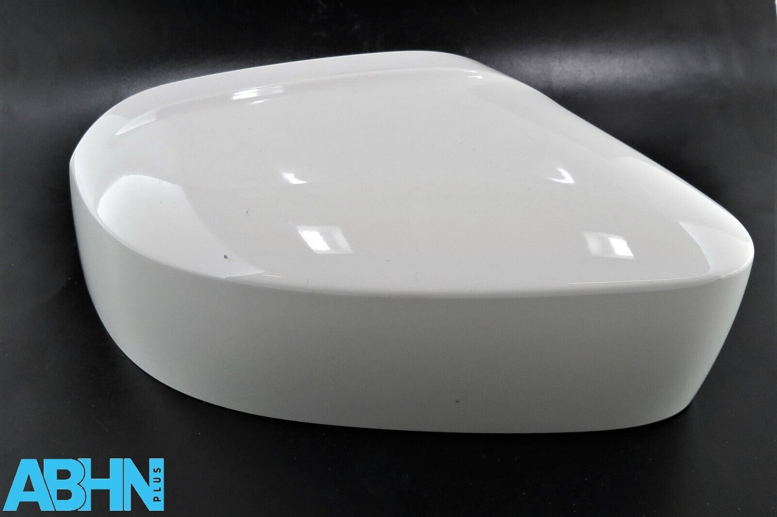 2K5857528B VW Caddy 4 Genuine Right RH Side Wing Mirror Cover Candy White B9A 3 Main Image 2K5857528B VW Caddy 4 Genuine Right RH Side Wing Mirror Cover Candy White B9A 3 - Image 1