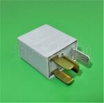 Toyota Avensis Corolla RV4 Yaris Silver Relay Bosch 0332011001/ 90080-87019 - Image 2