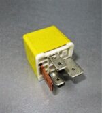 429-Volvo (90-15) Multi-Use 4-Pin Yellow Relay 9128164 Hella 4RA003510-75 Spain - Image 2