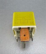 429-Volvo (90-15) Multi-Use 4-Pin Yellow Relay 9128164 Hella 4RA003510-75 Spain - Image 3