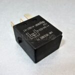 143-Volvo (1990-2015) Multi-Use 4-Pin Black Relay MB 953382 11 Siemens-A1001-X7