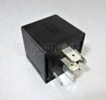 Skoda Ocativa Central Locking & Alarm Black Relay 1U0941243C 6-Pin AEV0306 - Image 2