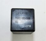 350-Chevrolet Daewoo /05-15 Multi-Use Black 4-Pin Relay V23134-B52-C642 12V Tyco - Image 3