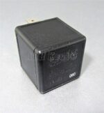 89-Vauxhall Opel 90-10 Fuel Pump 4-Pin Black Relay 90464760 Tyco V23134-K52-X220