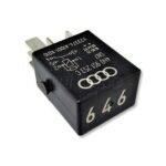 413-VW Seat Black-646 5-Pin Multi-Use Relay 4H0951253C SN7 V23374-A1001-X010