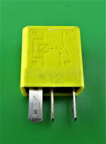 453-Vauxhall GM 24433728 Flasher Turn Signal Light Yellow Relay 702.22 12V 6A - Image 3