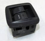 C8H-D105-02 Mazda MX-5 MK2 Genuine Right Side Electric Window Lifter Switch - Image 3