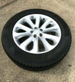 Range Rover Vogue L405 255/60 R20 Inch Alloy Wheel Pirelli Scorpion Winter Tyre