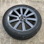 W33 Range Rover Velar 1x 265/45 R21 Inch Alloy Wheel Michelin Latitude Tour HP