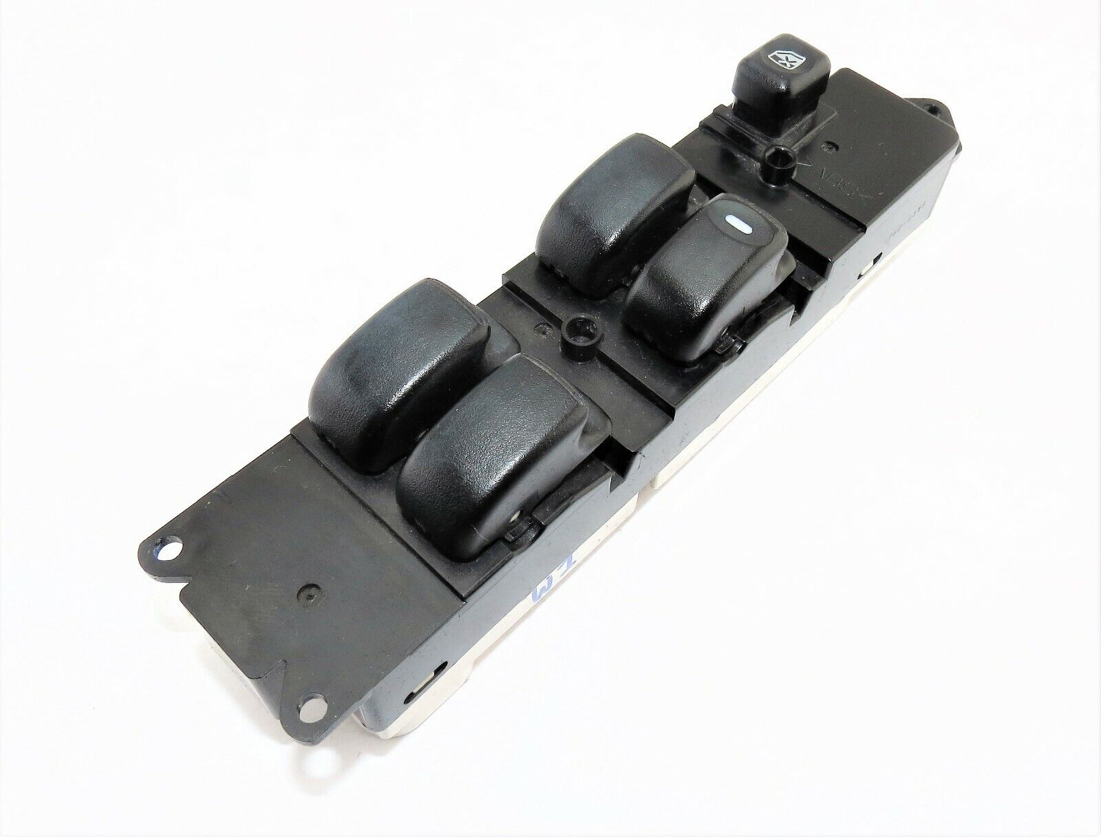 MR366377 Mitsubishi Shogun Genuine Driver/Right Side Electric Window Switch Main Image MR366377 Mitsubishi Shogun Genuine Driver/Right Side Electric Window Switch - Image 1