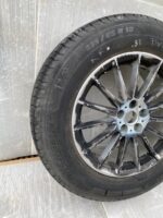 Jaguar I F Pace Genuine Alloy Wheel & Michelin Tyre 235/65 18 Inch HK831007AA - Image 2