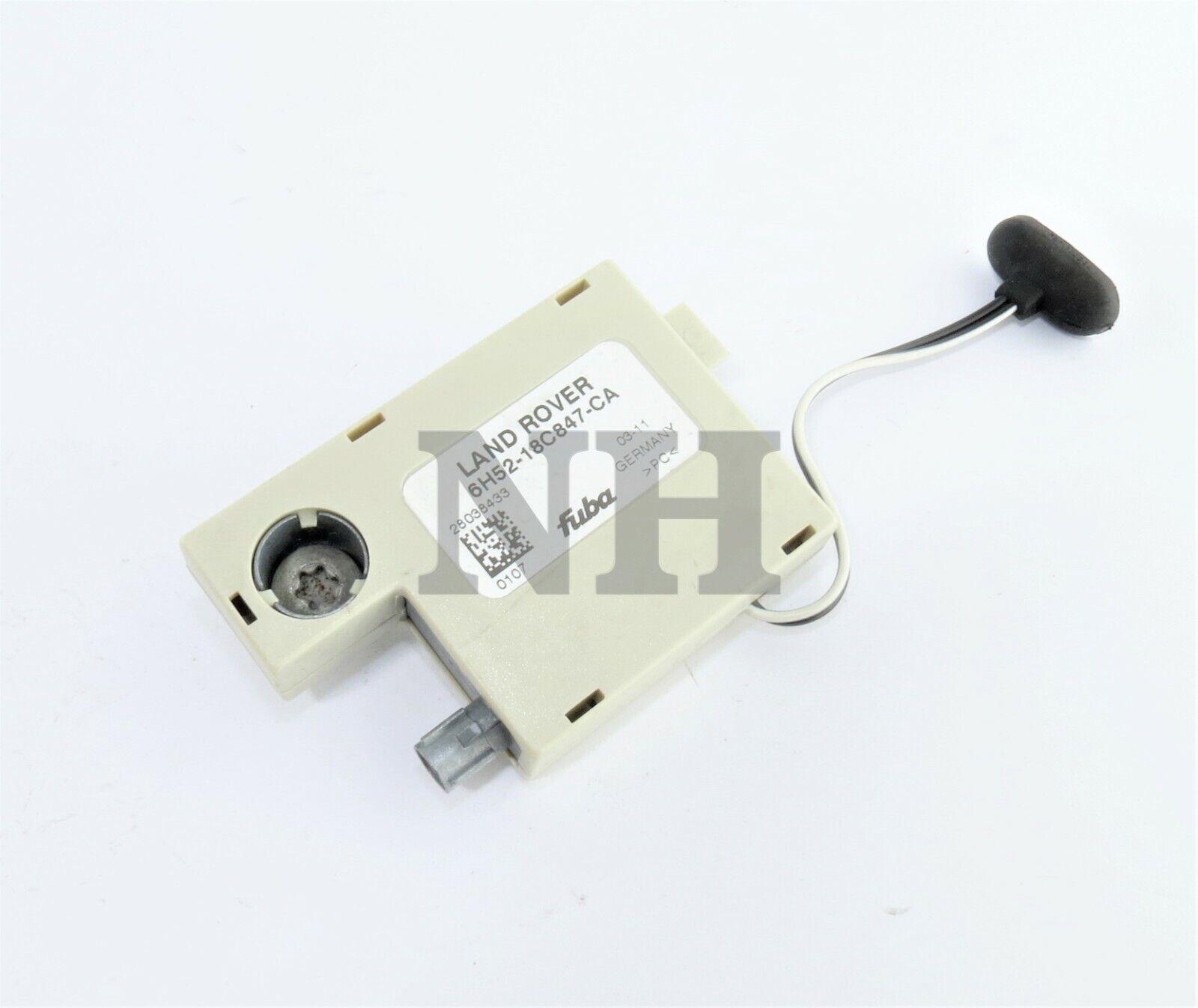 6H5218C847CA Land Rover Freelander 2 Genuine Rear Antenna Amplifier Frequency Main Image 6H5218C847CA Land Rover Freelander 2 Genuine Rear Antenna Amplifier Frequency - Image 1