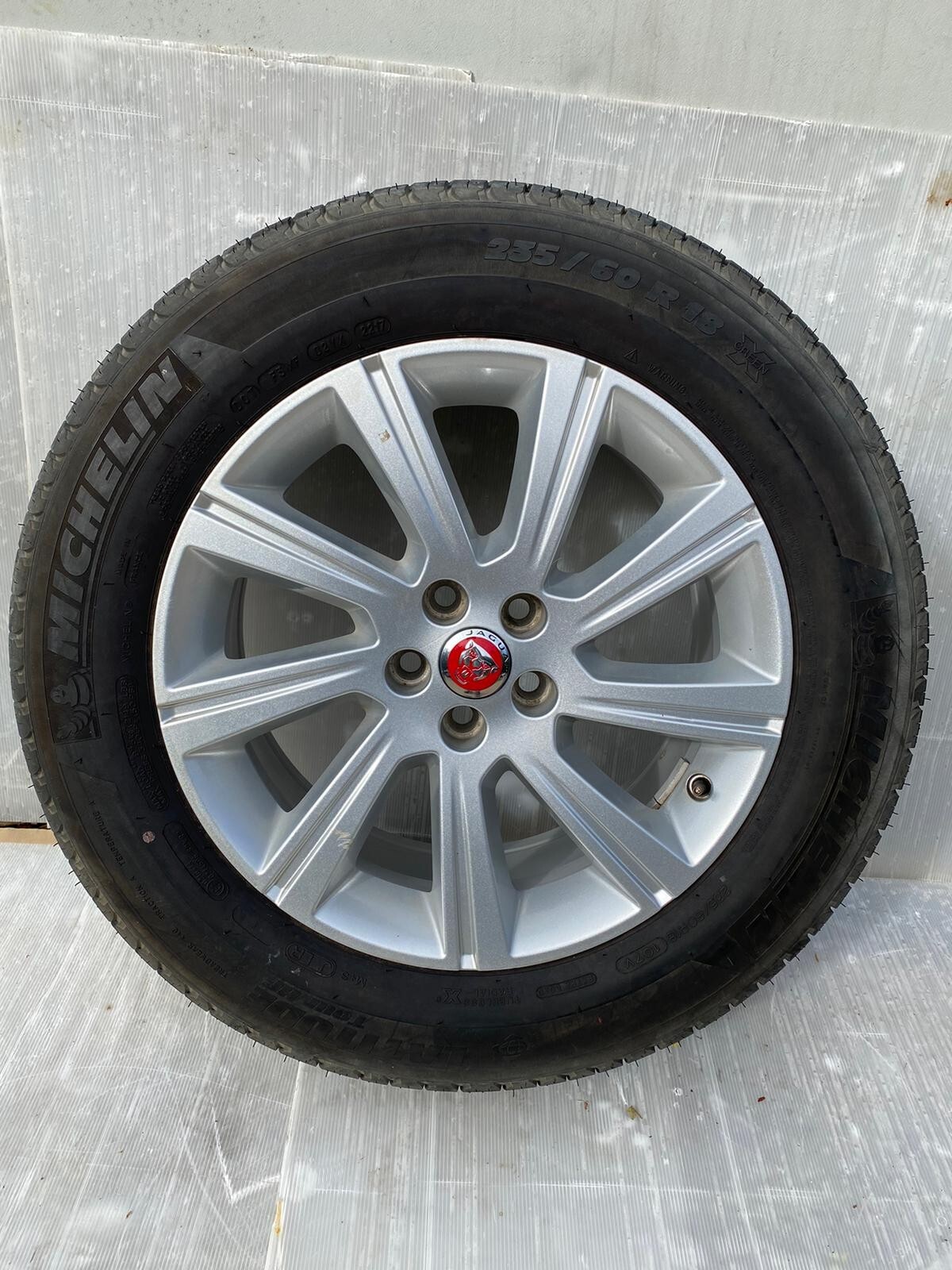 Jaguar E-Pace X540 Genuine Alloy Wheel & Michelin Latitude Tyre 235/60 18" Inch/ Main Image Jaguar E-Pace X540 Genuine Alloy Wheel & Michelin Latitude Tyre 235/60 18" Inch/ - Image 1
