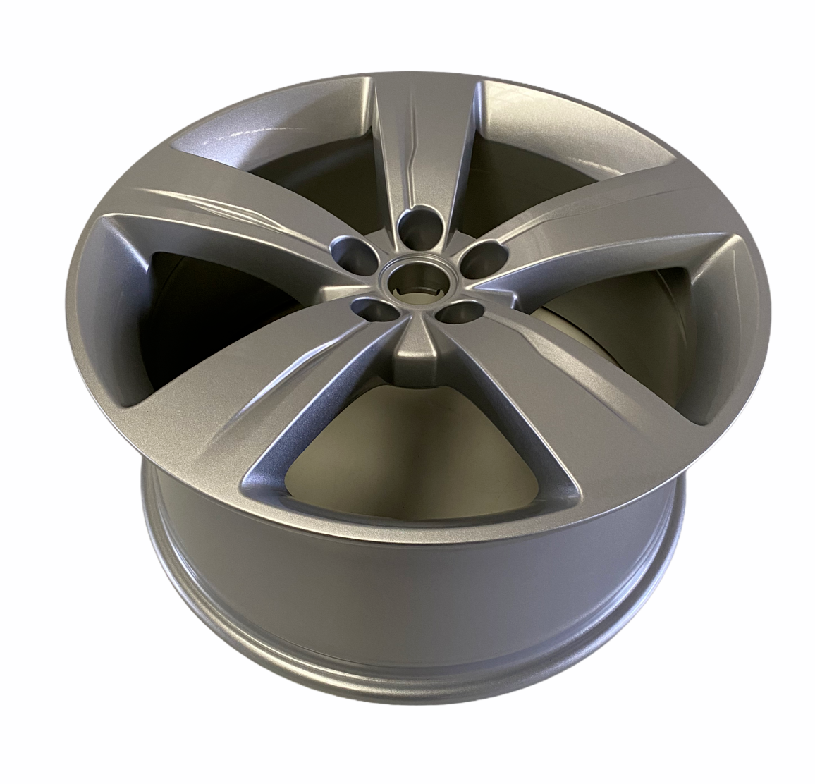 New LR091536 Range Rover Velar 19" X 8.5 - 5 Spoke Style 5046 Silver Alloy Wheel Main Image New LR091536 Range Rover Velar 19" X 8.5 - 5 Spoke Style 5046 Silver Alloy Wheel - Image 1