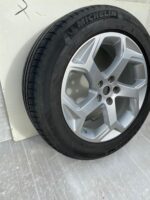 Range Rover Sport L494 Genuine Alloy Wheel & Michelin Tyre 255/55 R20 Inch 6.4 - Image 2